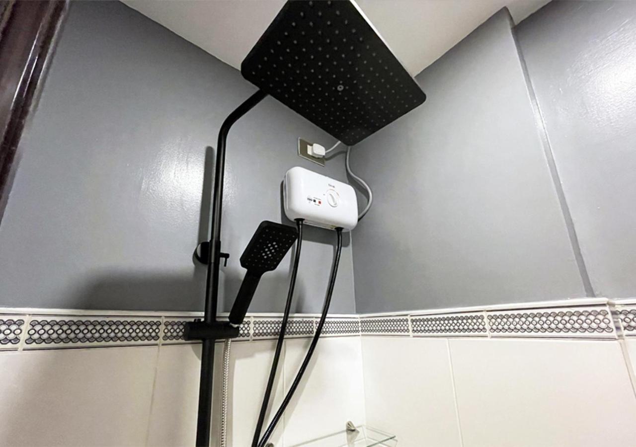 Mystay Hotel Bgc West Makati City Exteriör bild