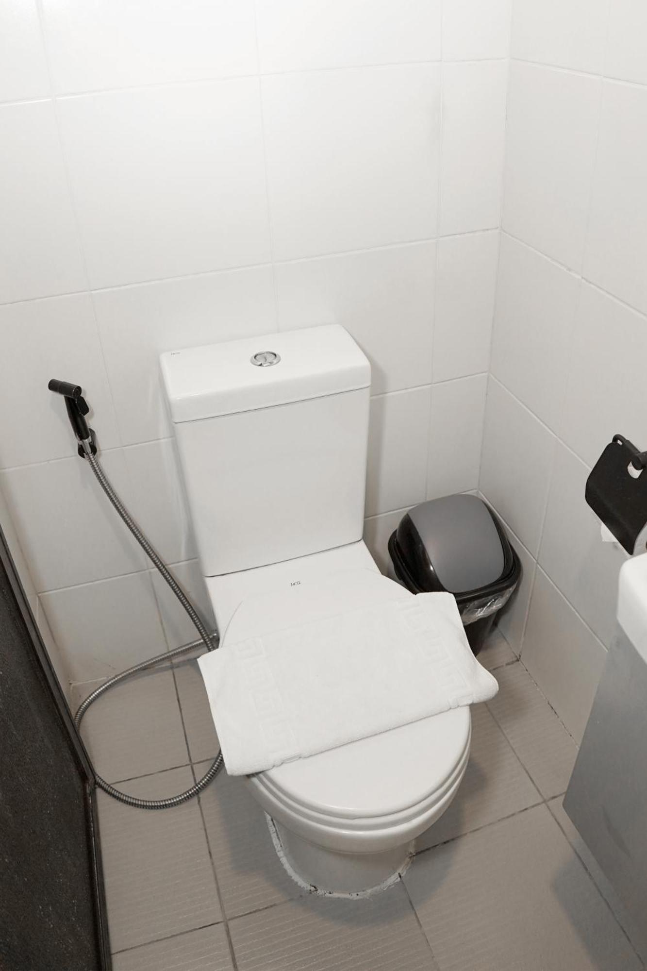 Mystay Hotel Bgc West Makati City Exteriör bild