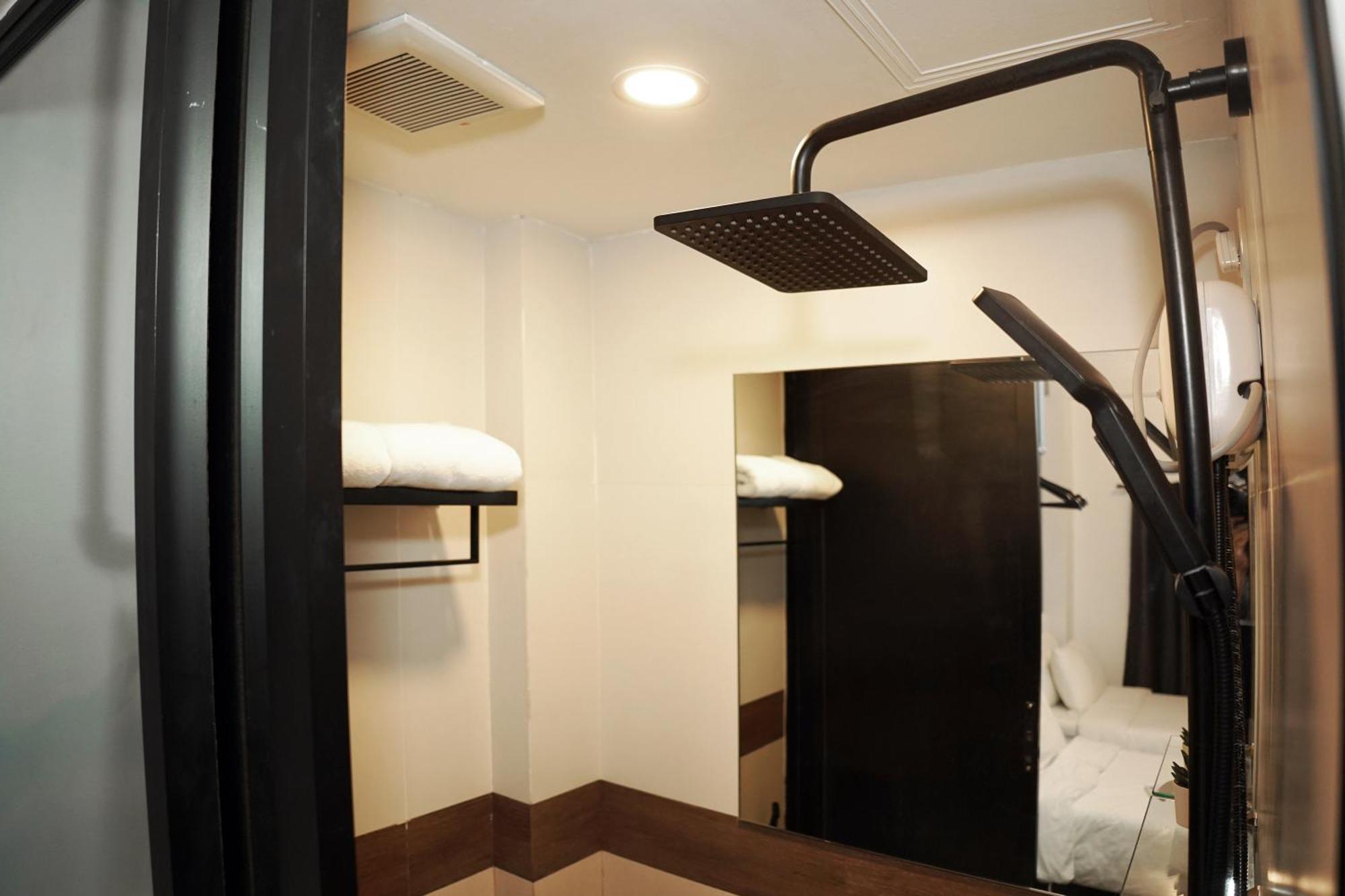 Mystay Hotel Bgc West Makati City Exteriör bild