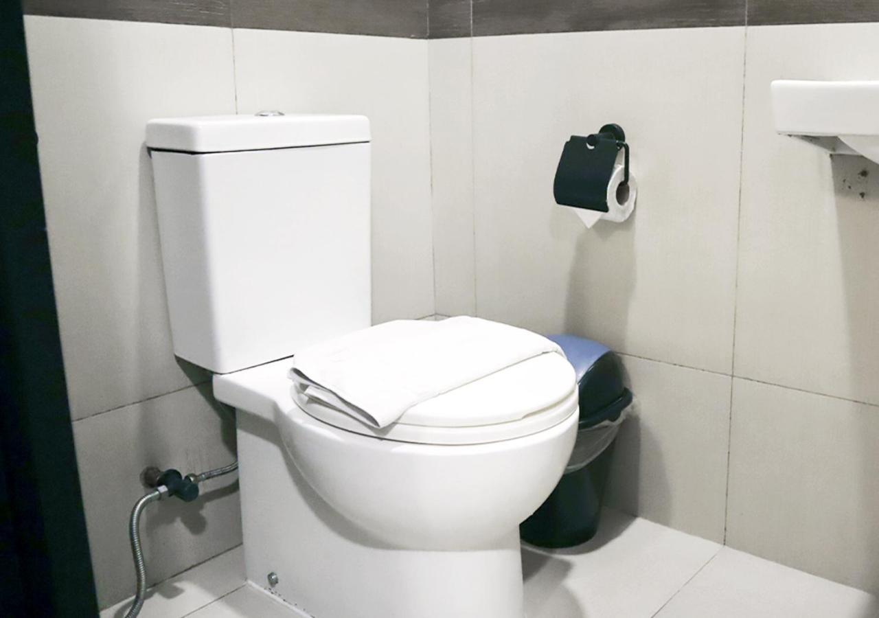 Mystay Hotel Bgc West Makati City Exteriör bild
